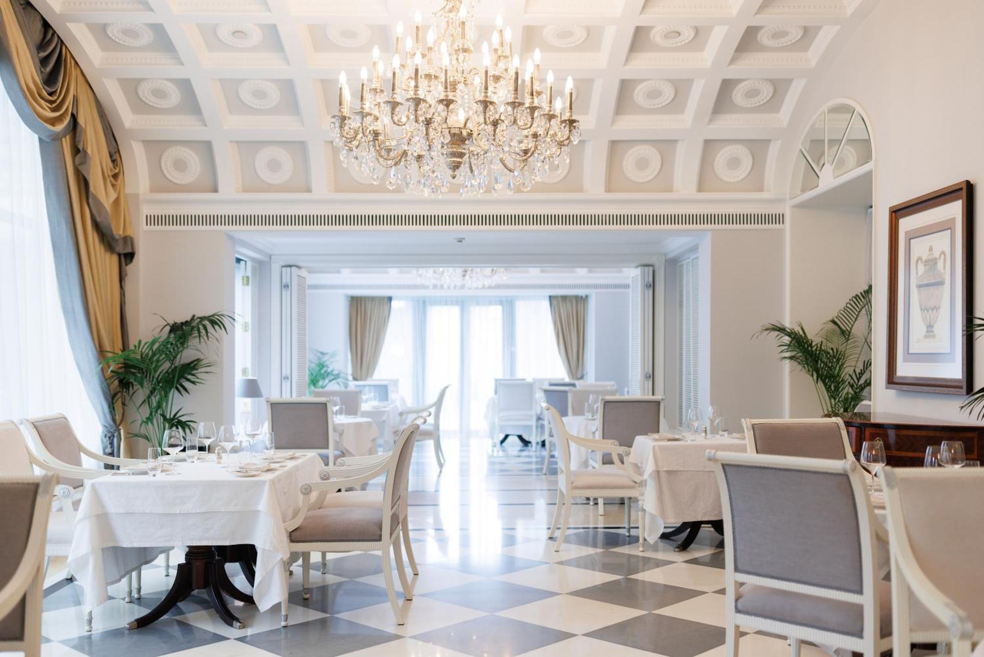 Intercontinental - Kyiv By Ihg Hotel Kültér fotó